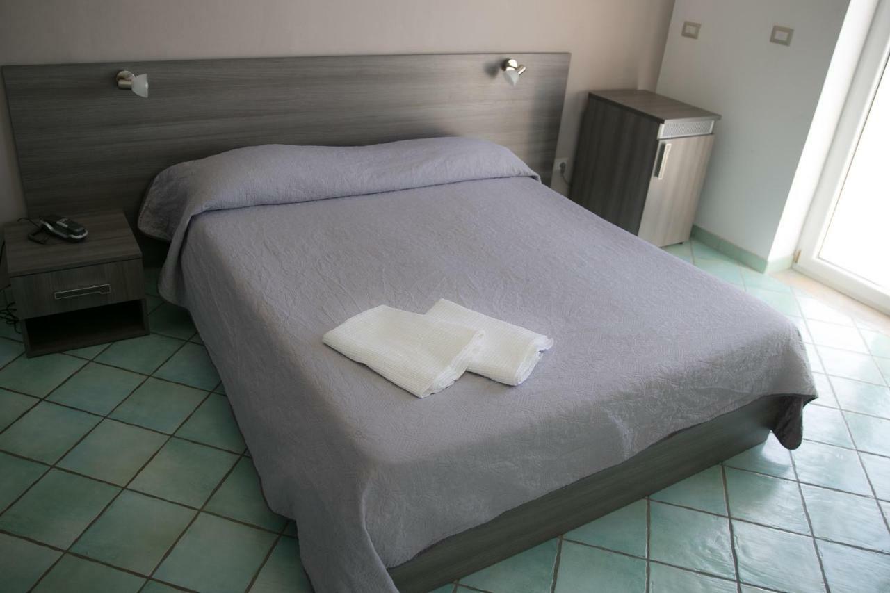 Hotel La Perla วิลลัมมาเร ภายนอก รูปภาพ