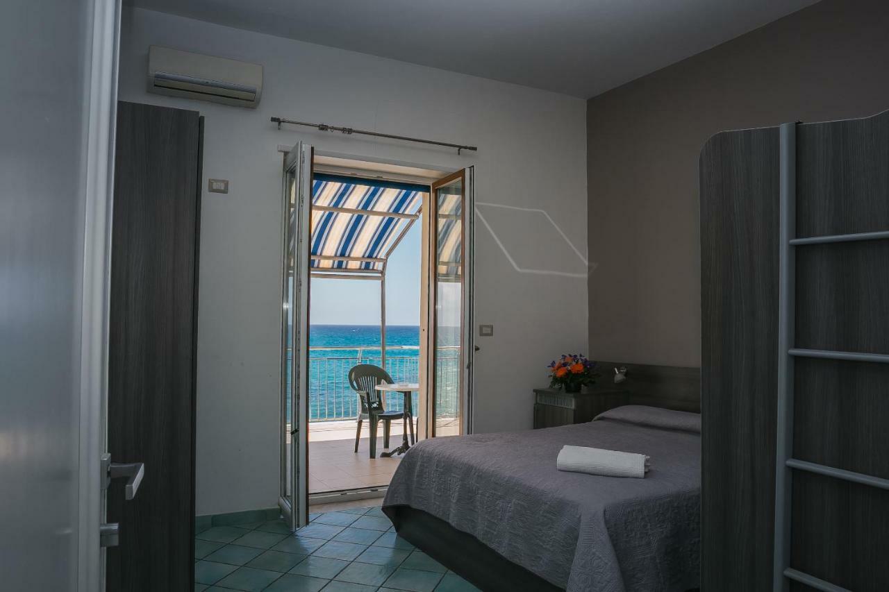 Hotel La Perla วิลลัมมาเร ภายนอก รูปภาพ